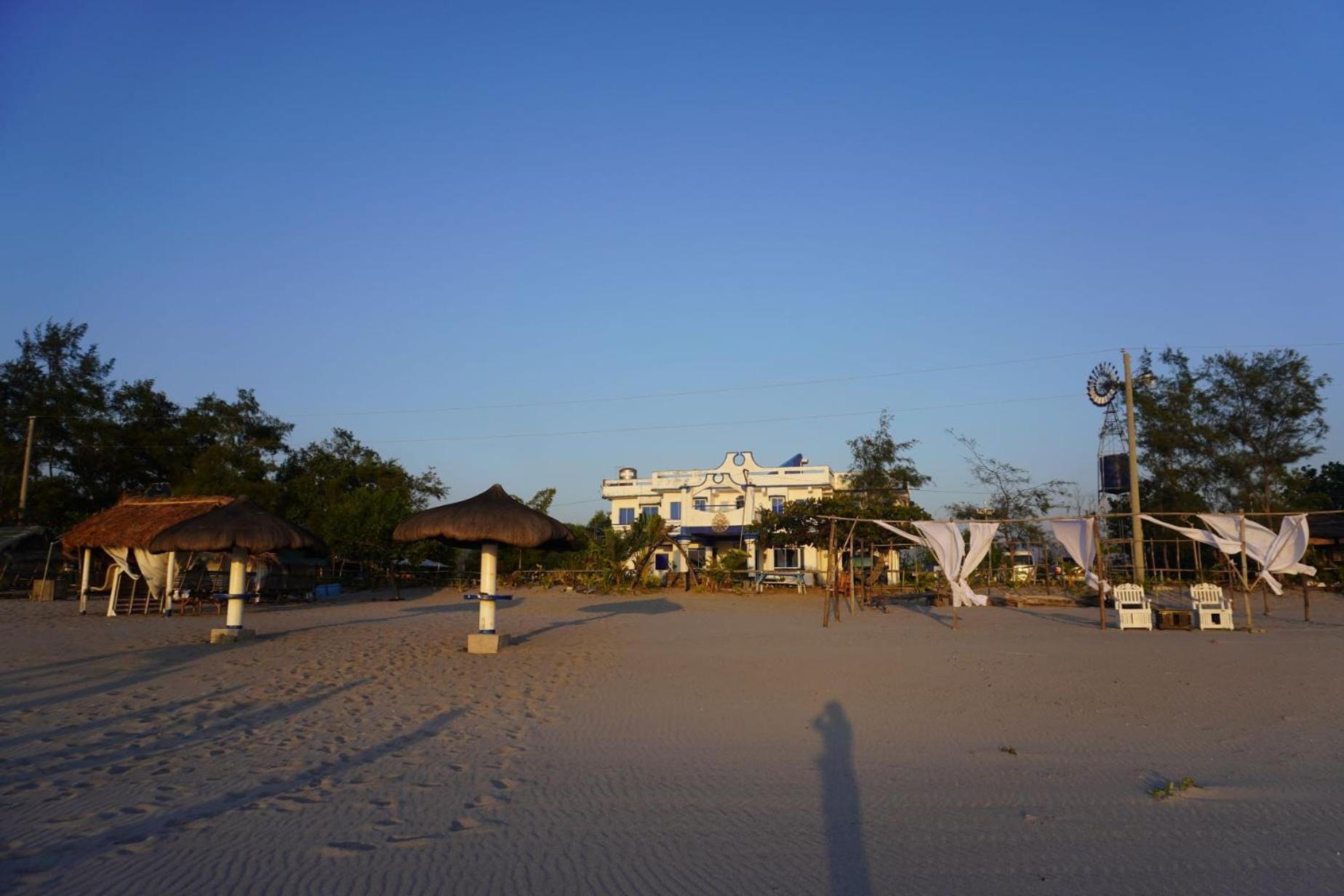 Club Monet Beachfront Resort By Cocotel Cabangan 외부 사진