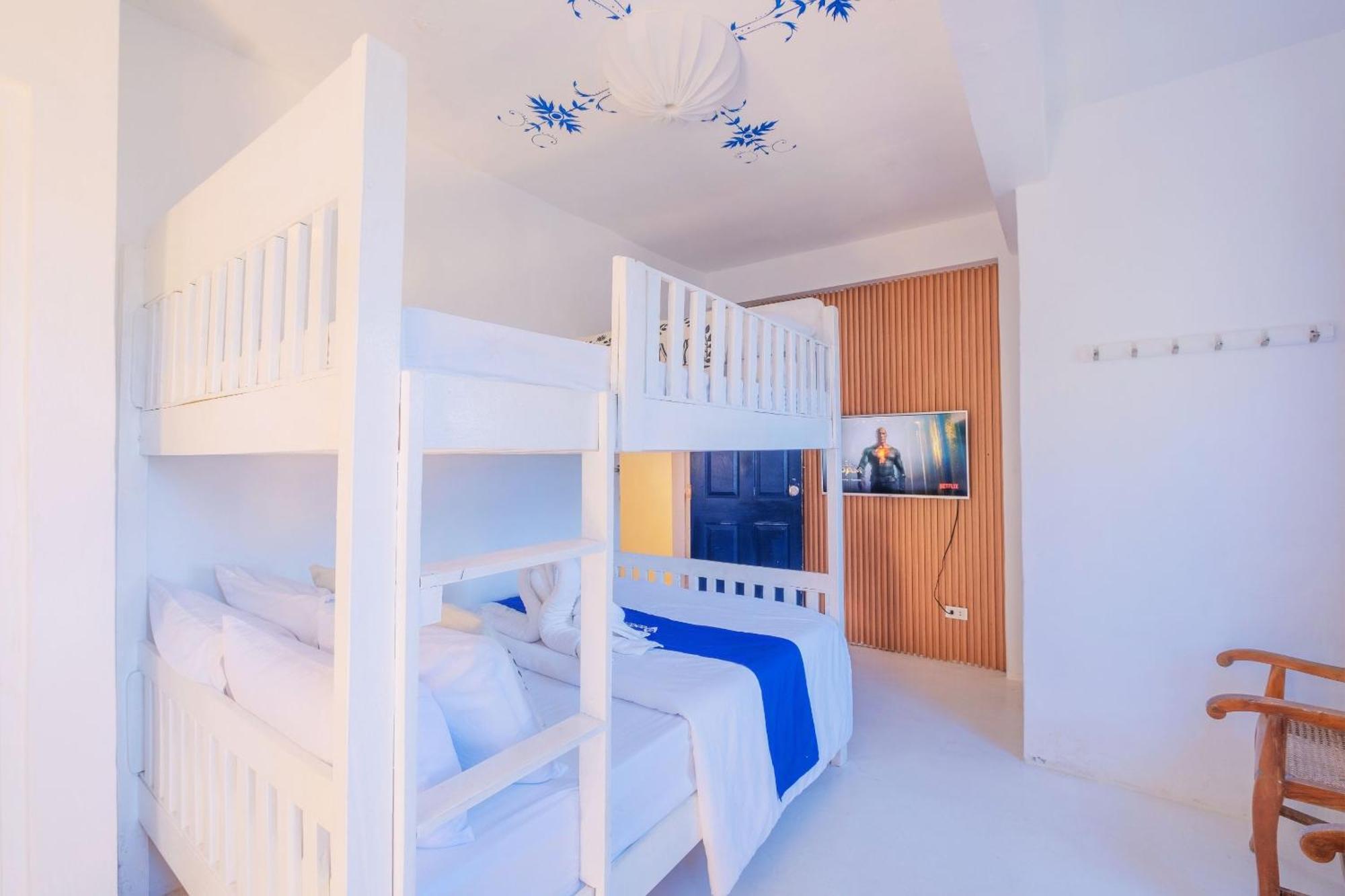 Club Monet Beachfront Resort By Cocotel Cabangan 객실 사진
