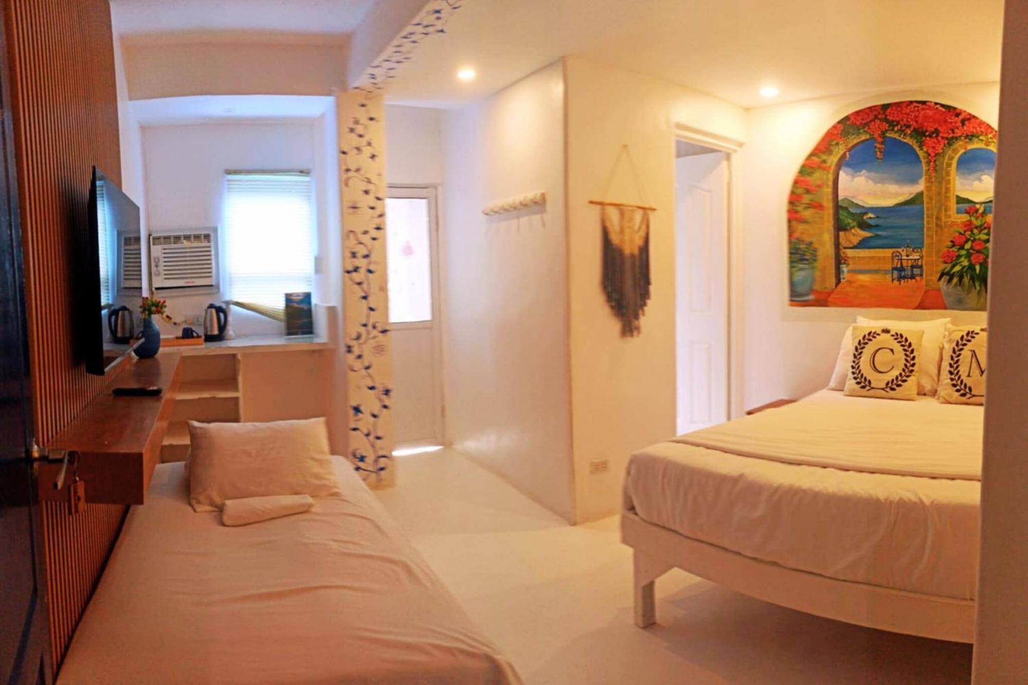 Club Monet Beachfront Resort By Cocotel Cabangan 객실 사진