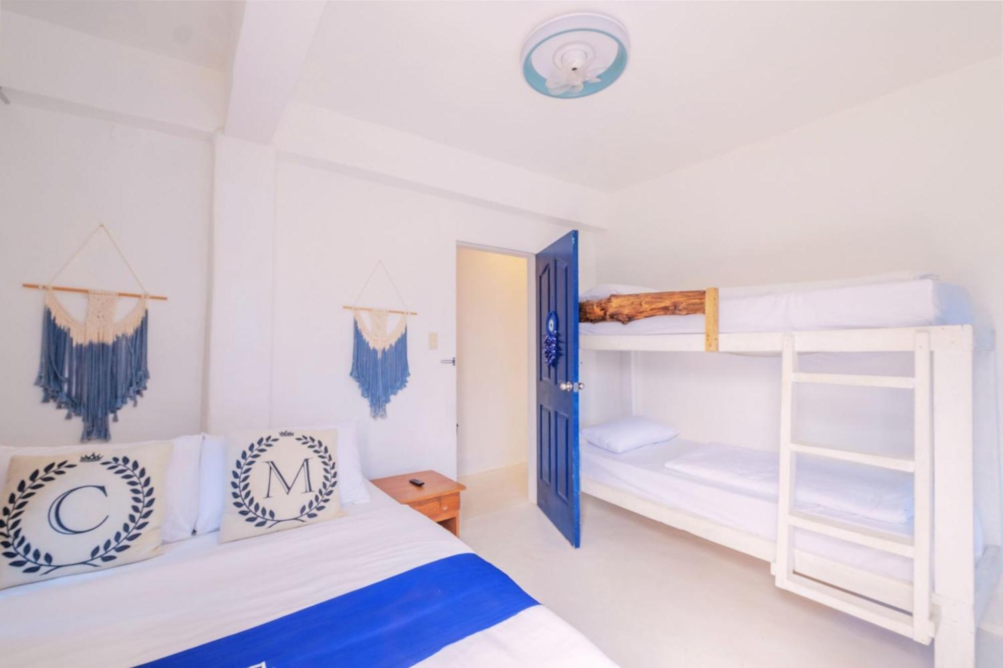 Club Monet Beachfront Resort By Cocotel Cabangan 객실 사진